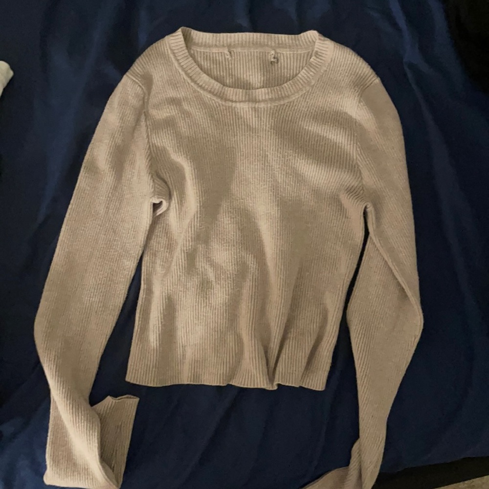 nude sweater!